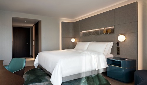 Signature Room, 1 King Bed