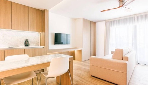 Deluxe Studio, 1 Bedroom (2 Adults)