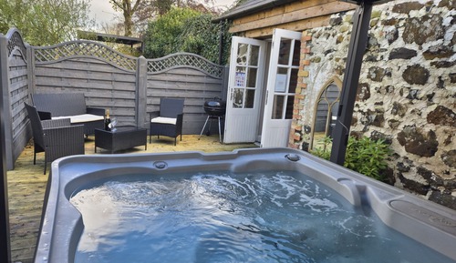 Traditional Cottage, Private Bathroom