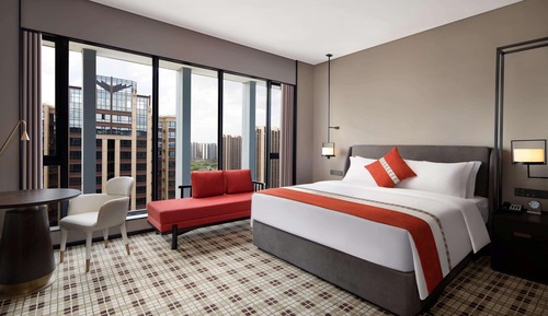 Deluxe Room, 1 King Bed, Smoking
