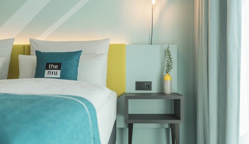 Standard Room, 1 Queen Bed