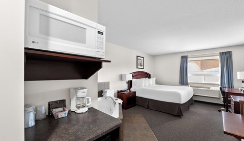 Suite, 1 King Bed, Non Smoking, Hot Tub