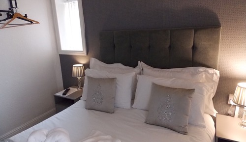 Standard Double Room (Room 10 small)