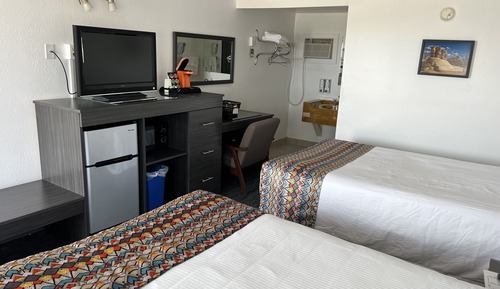 Basic Double Room, 2 Double Beds