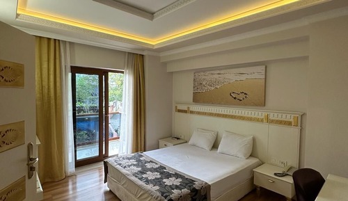 Standard Double Room, 1 Queen Bed