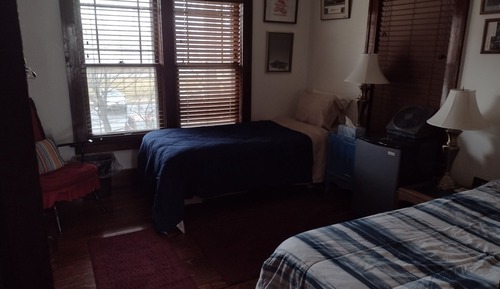 NEWMAN ROOM - 6