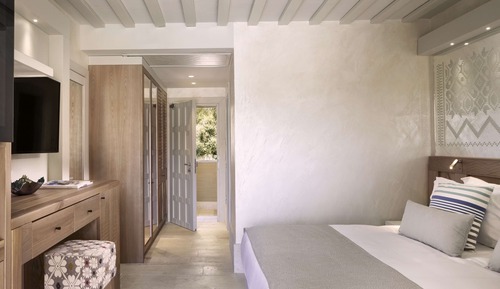Room, 1 King Bed, Garden View
