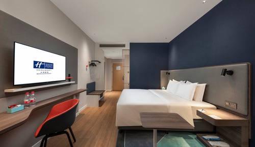 Standard Room, 1 King Bed, Ocean View (High Floor)