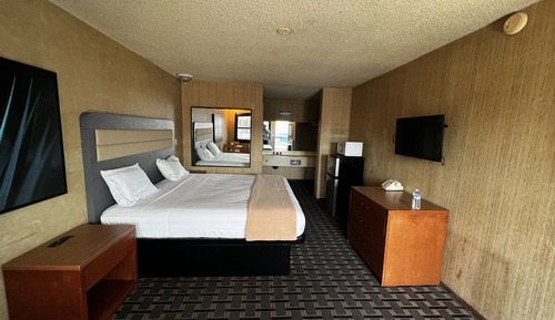 Economy Room