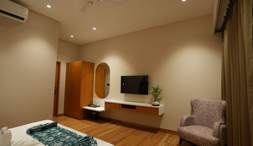 River Retreat Room