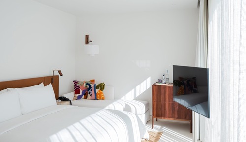 Standard Room, 1 King Bed