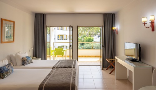 Standard Studio, 2 Twin Beds
