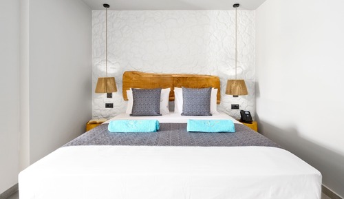 Garden View Double Room with Jacuzzi