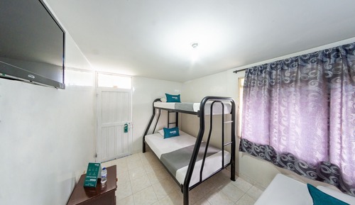 Economy Triple Room