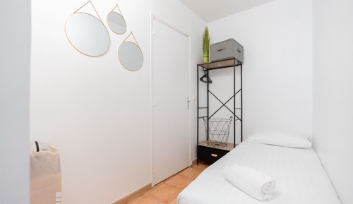 City Triple Room