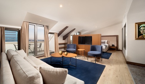 Premium Suite, 1 King Bed, Non Smoking, Jetted Tub