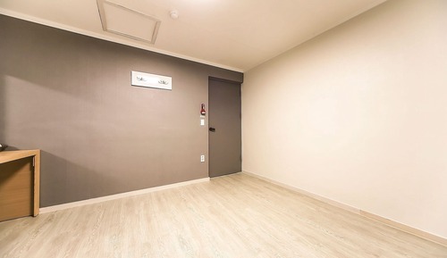 Room (Korean style-Ondol (Good heating/100%)