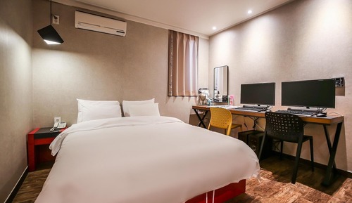 Room (Special couple PC (Netflix high-end P)