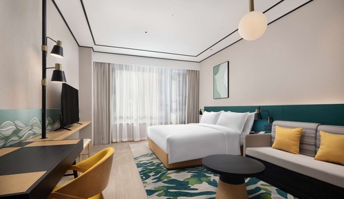 Superior Room, 1 King Bed (High Floor)