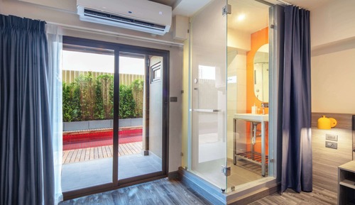 Deluxe Room, 2 Twin Beds, Non Smoking, Poolside