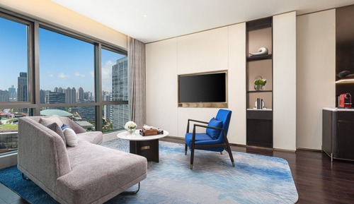 Suite, 1 Bedroom, Business Lounge Access (Dining Area)