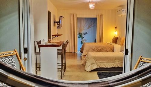 Deluxe Studio