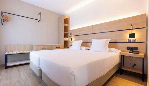 Triple Room (Swim up)