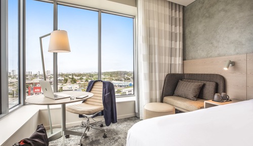 Standard Room, 2 Queen Beds (High Floor, Free Breakfast)