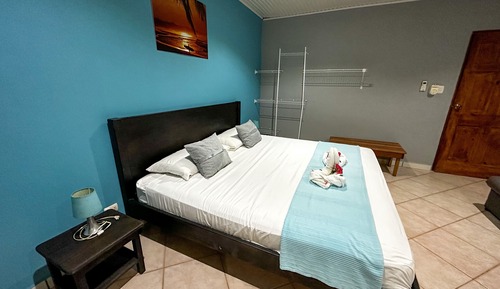 Standard Room (#4)