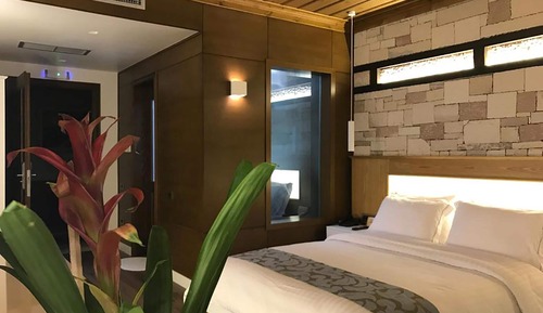 Triple Room, Balcony