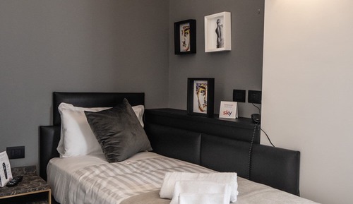 Standard Twin Room