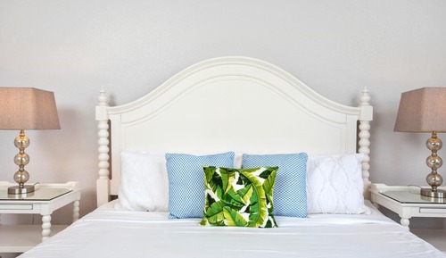 Condo (2 Bedrooms)
