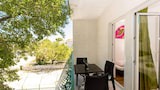 Apartment (Sandra - quiet & close to the beach -)