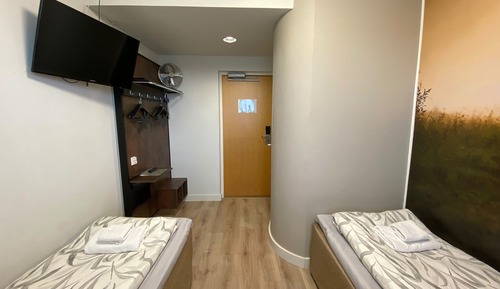Compact Twin Room, Courtyard View