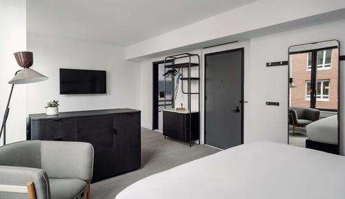 Suite, 1 King Bed