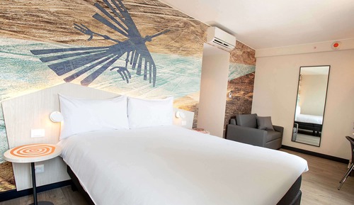Room, Multiple Beds
