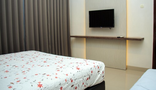 Rumah Mutiara Family Home