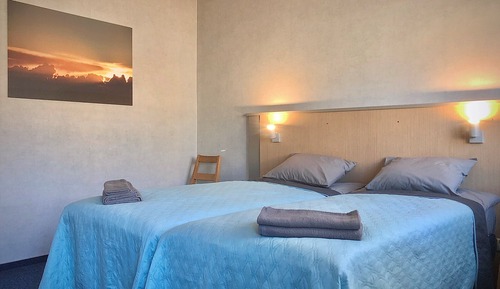 Twin Room, Shared Bathroom