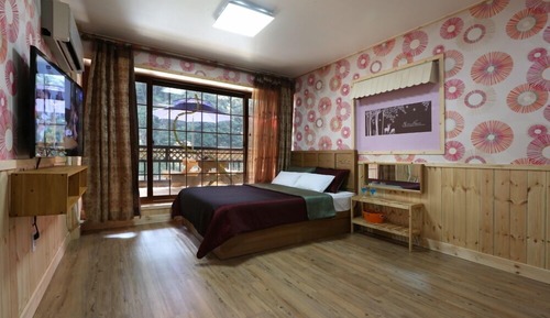 Room (Rosemary)