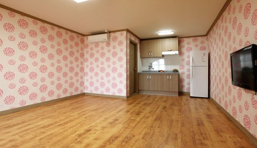 Room (Sky park)