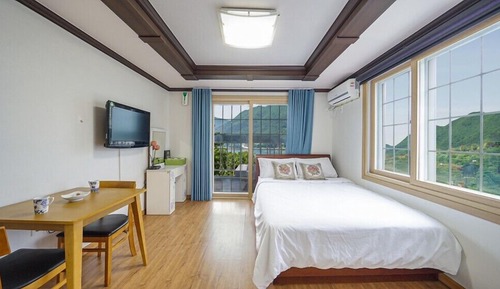 Room (Chamsol)