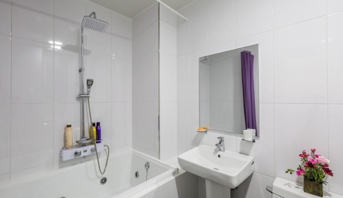 Room (Private)