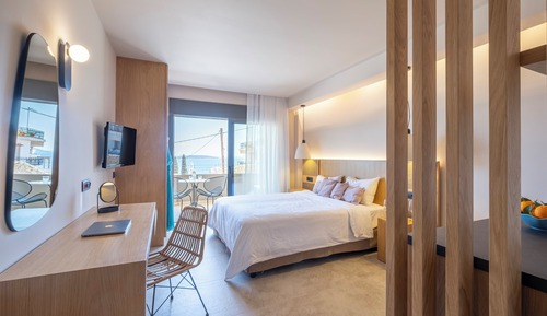 Standard Double or Twin Room, Partial Sea View