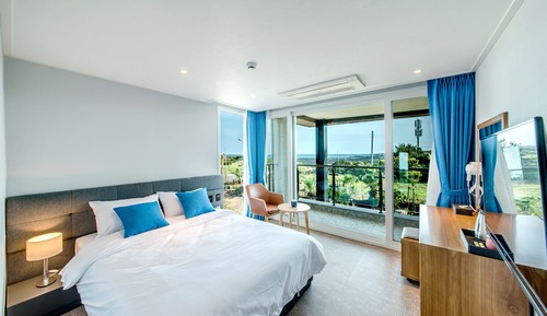 Standard Double Room, Garden View