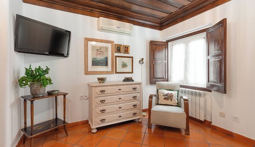 Classic Double Room (2)