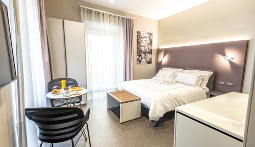 Deluxe Room (Ares)
