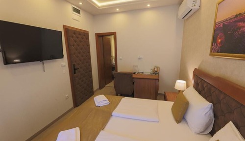 Deluxe Room, Balcony (015)