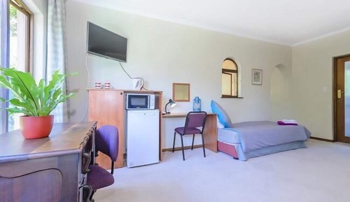 Family Room (Standard)