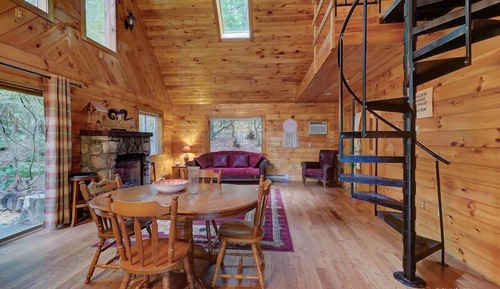 Moss Cottage (Pet Friendly)