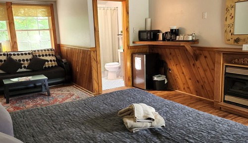 Blue Heron Suite (Pet Friendly)